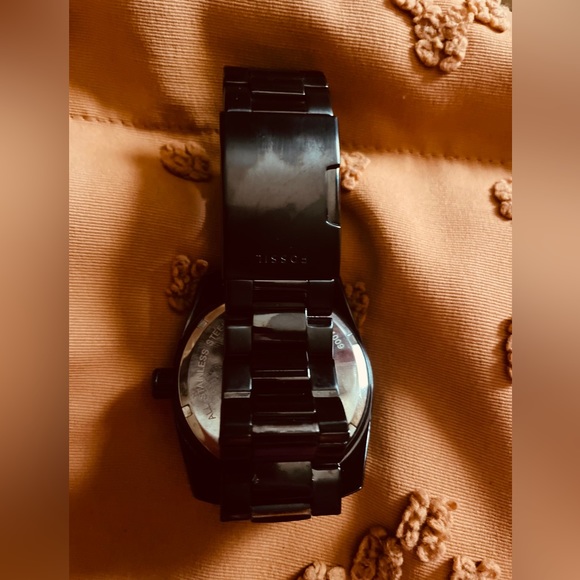 FOSSIL - Picture 2 of 2